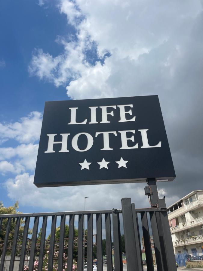 Life Hotel Казальнуово-ди- Наполи Экстерьер фото