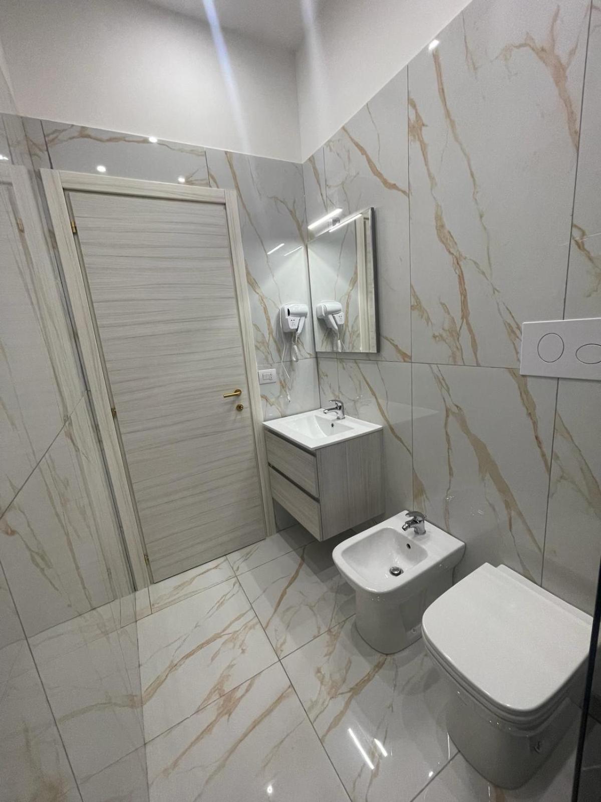 Life Hotel Казальнуово-ди- Наполи Экстерьер фото