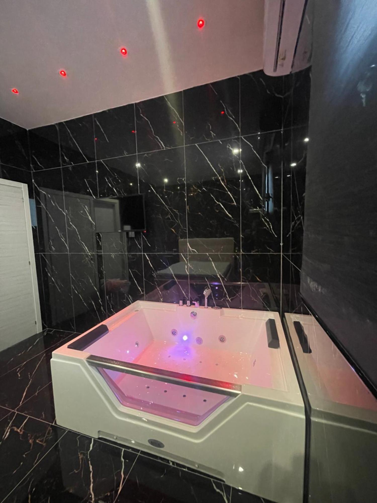 Life Hotel Казальнуово-ди- Наполи Экстерьер фото